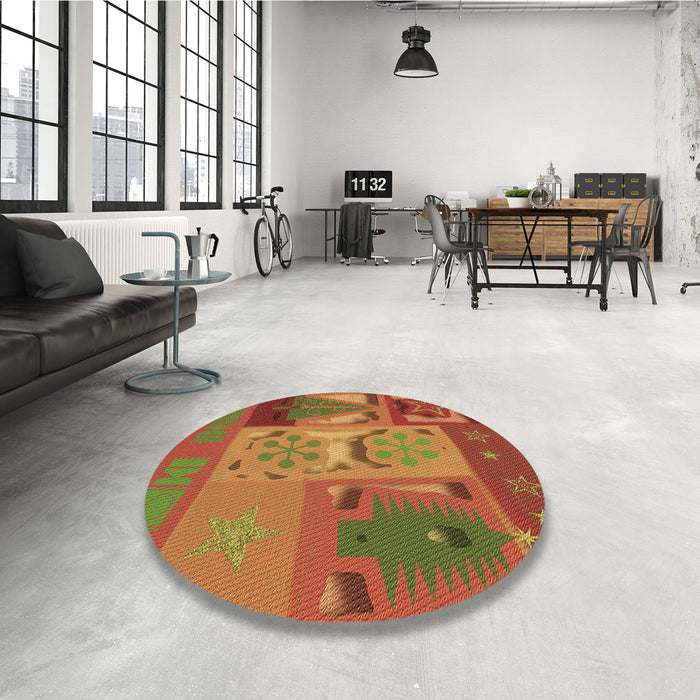 Round Patterned Red Rug in a Office, pat727brn