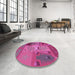 Round Patterned Neon Pink Rug in a Office, pat727pur
