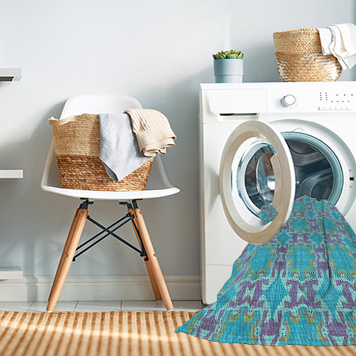 Machine Washable Transitional Bright Turquoise Blue Rug in a Washing Machine, wshpat729lblu