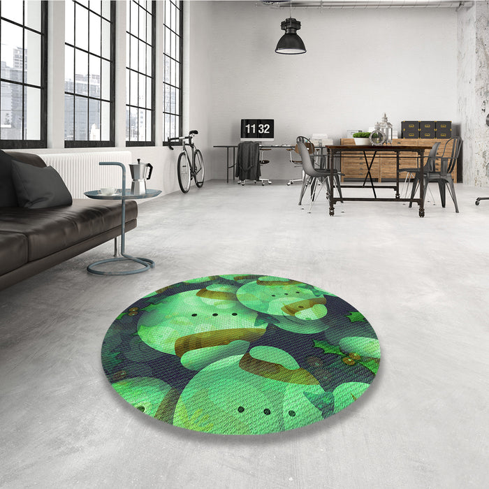 Round Patterned Medium Forest Green Rug in a Office, pat732grn