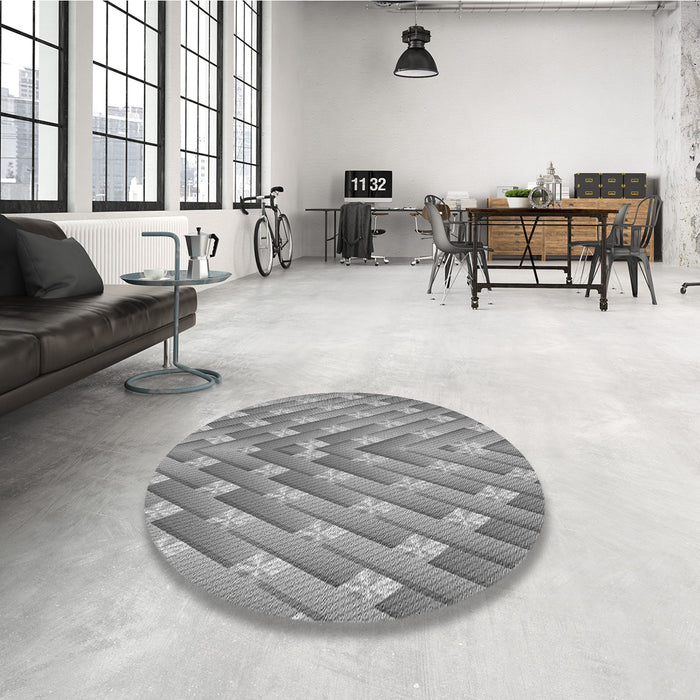 Round Patterned Dark Gray Rug in a Office, pat734gry