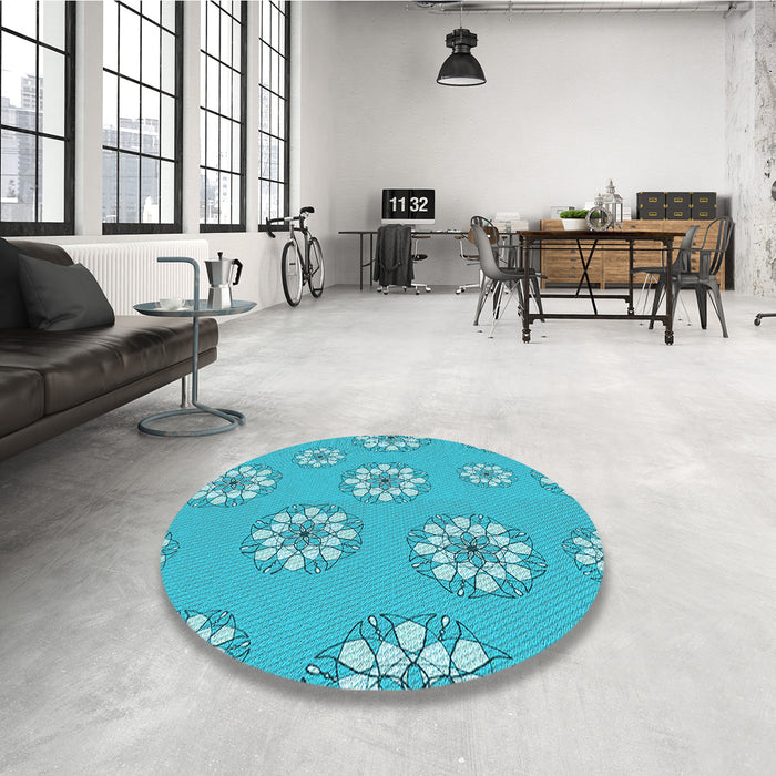 Round Patterned Dark Turquoise Green Rug in a Office, pat746lblu