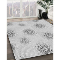 Patterned Platinum Gray Rug, pat747gry