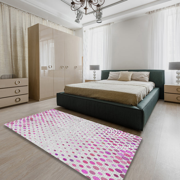 Patterned Off-White Novelty Rug in a Bedroom, pat755