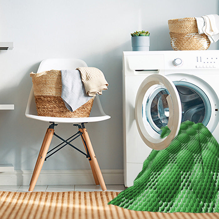 Machine Washable Transitional Green Rug in a Washing Machine, wshpat763grn