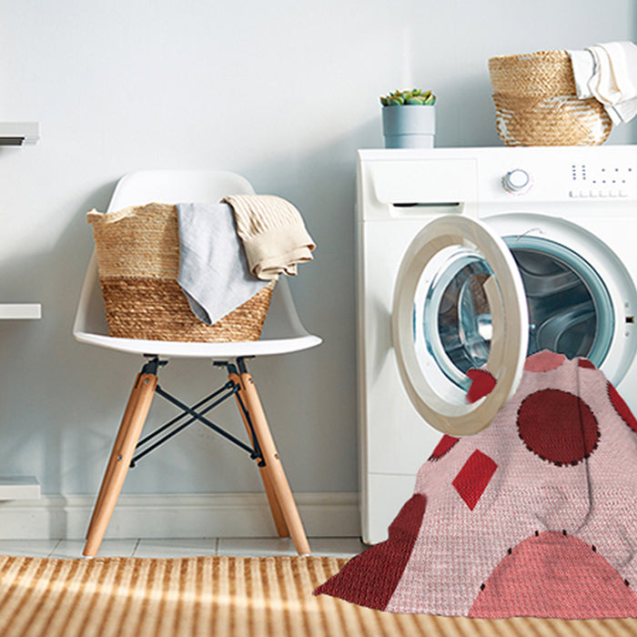 Machine Washable Transitional Red Rug in a Washing Machine, wshpat767rd