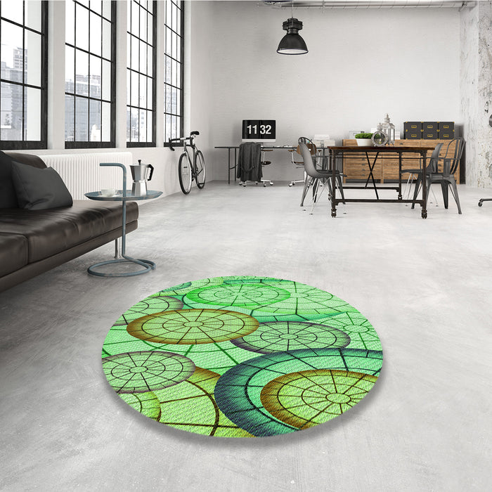Round Patterned Green Rug in a Office, pat768grn