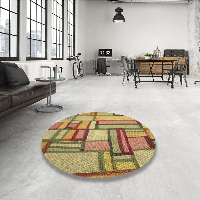 Round Patterned Light Brown Rug in a Office, pat775brn