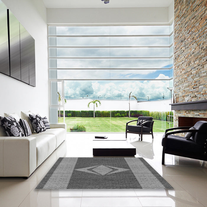 Square Patterned Dark Gray Rug in a Living Room, pat778gry