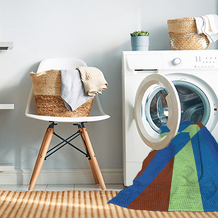 Machine Washable Transitional Sapphire Blue Rug in a Washing Machine, wshpat803lblu