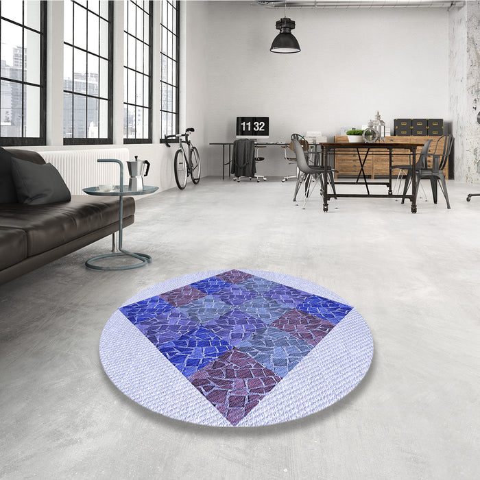 Round Patterned Periwinkle Purple Rug in a Office, pat805blu