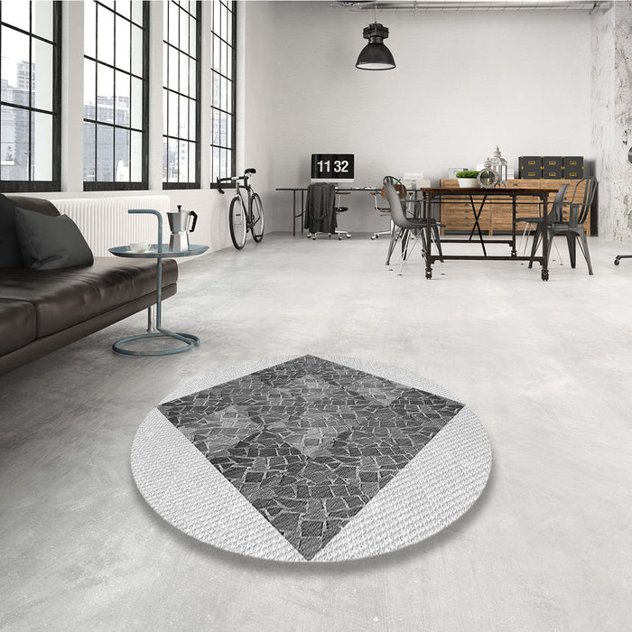 Round Patterned Smokey Gray Rug in a Office, pat805gry