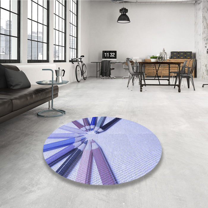 Round Patterned Periwinkle Purple Rug in a Office, pat809blu