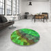 Round Patterned Seaweed Green Rug in a Office, pat817grn