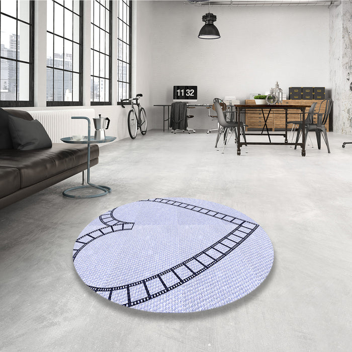 Round Patterned Lavender Blue Rug in a Office, pat82blu