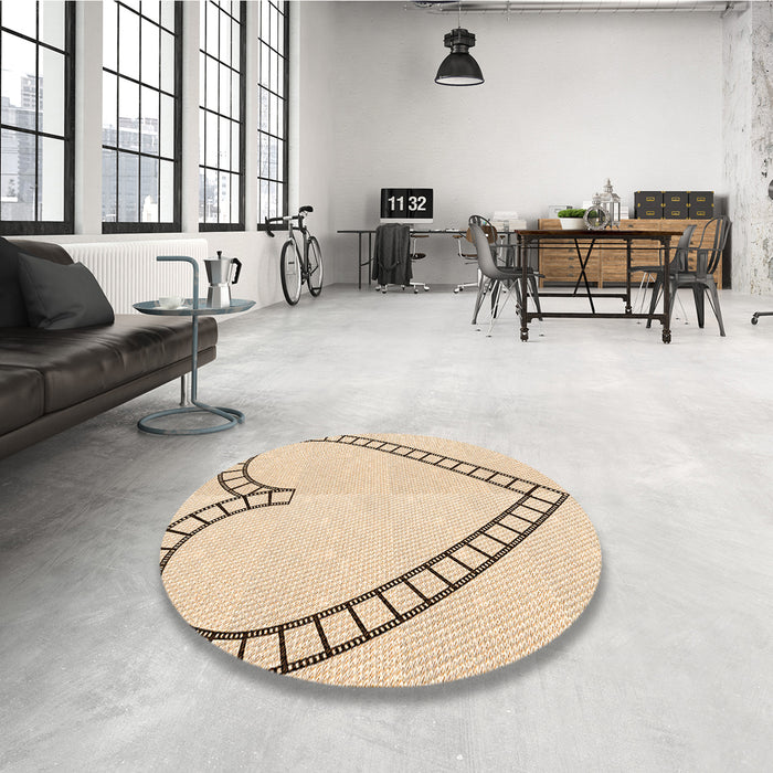 Round Patterned Peru Brown Rug in a Office, pat82org