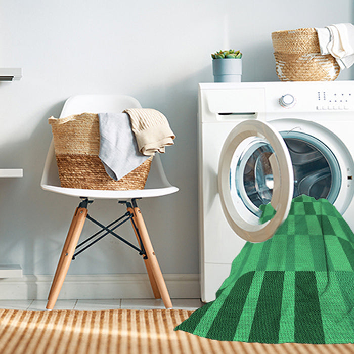 Machine Washable Transitional Spring Green Rug in a Washing Machine, wshpat850grn