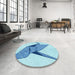 Round Patterned Blue Rug in a Office, pat852lblu