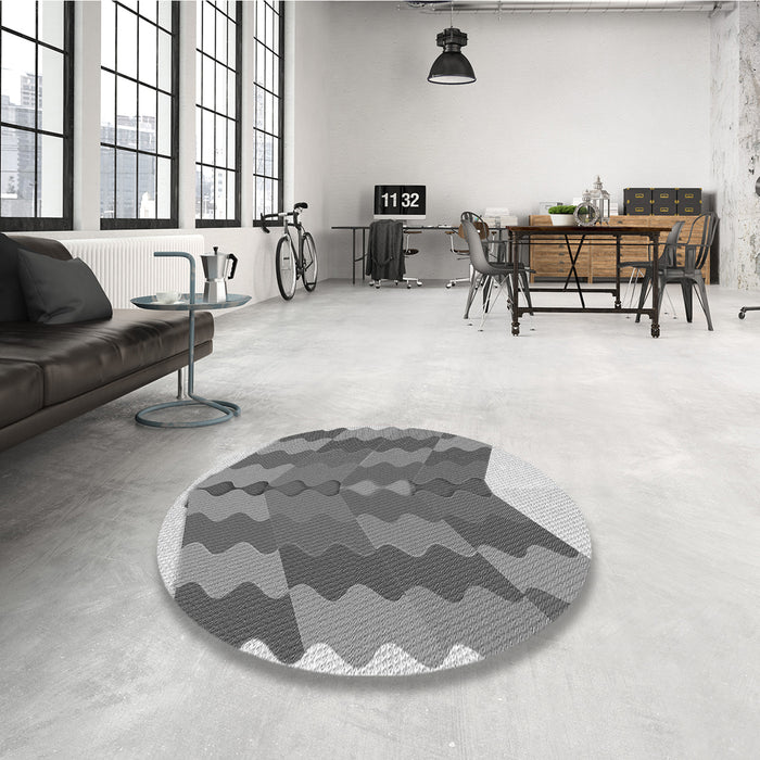 Round Patterned Cloud Gray Rug in a Office, pat854gry