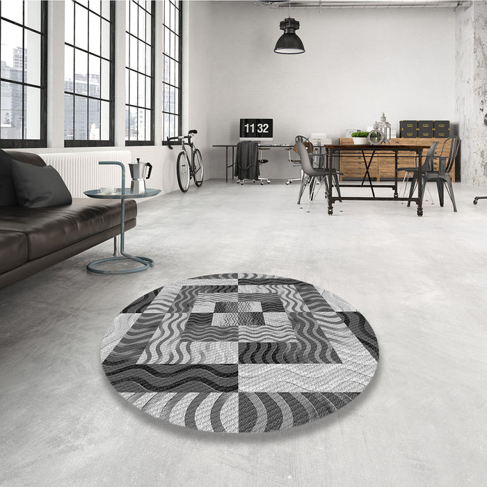 Round Patterned Silver Gray Rug in a Office, pat855gry