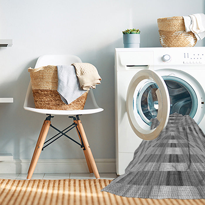 Machine Washable Transitional Cloud Gray Rug in a Washing Machine, wshpat856gry