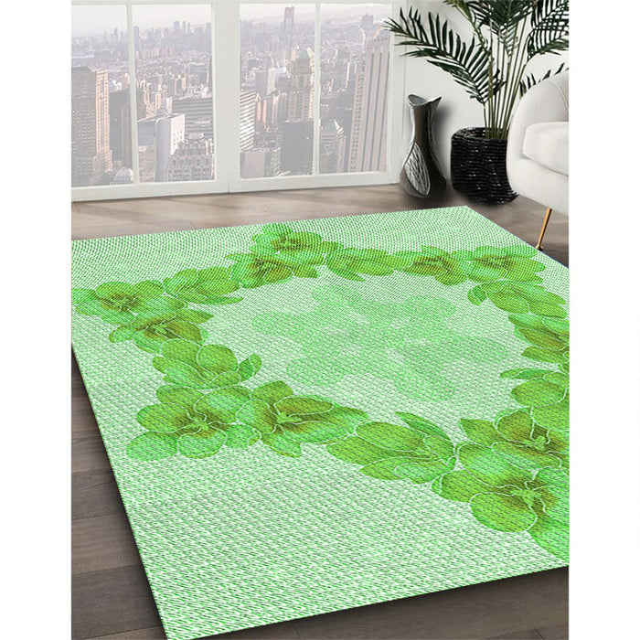 Patterned Green Rug in Family Room, pat858grn
