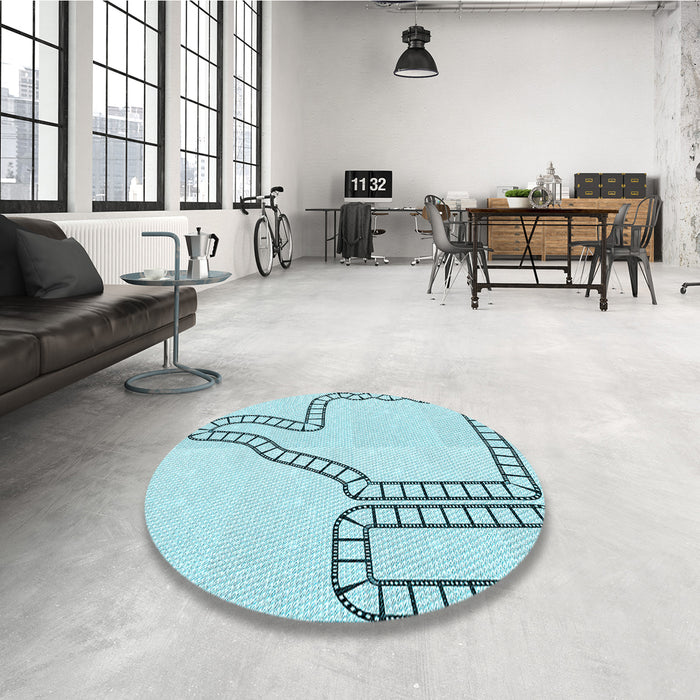 Round Patterned Electric Blue Rug in a Office, pat86lblu