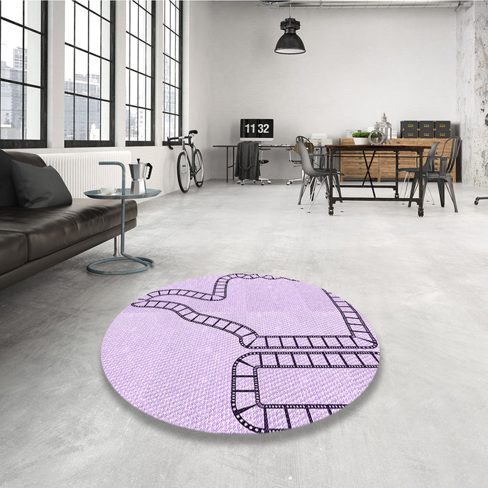 Round Patterned Lilac Purple Rug in a Office, pat86pur