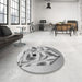 Round Patterned Platinum Gray Rug in a Office, pat864gry