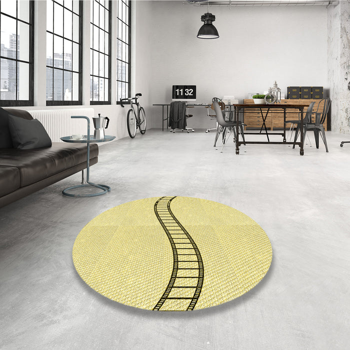 Round Patterned Yellow Rug in a Office, pat87yw