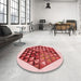 Round Patterned Red Rug in a Office, pat873rd