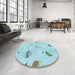 Round Patterned Blue Rug in a Office, pat879lblu