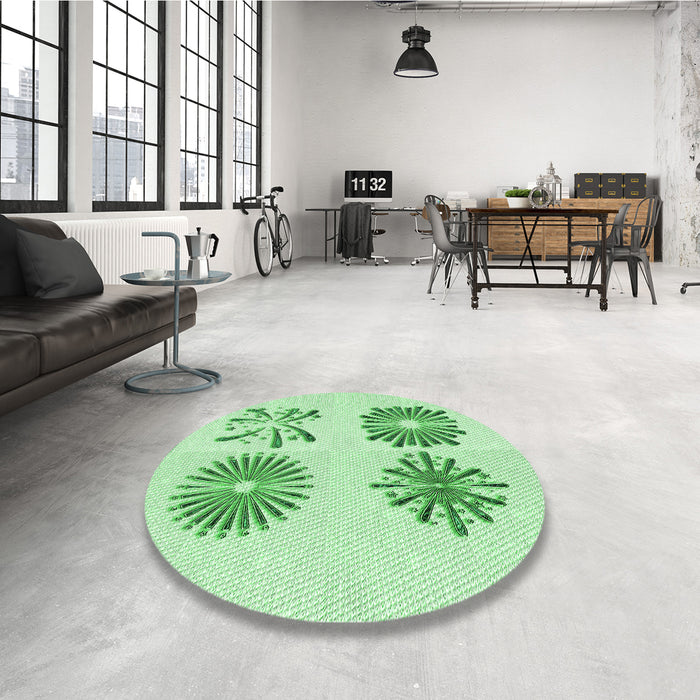 Round Patterned Light Green Rug in a Office, pat897grn