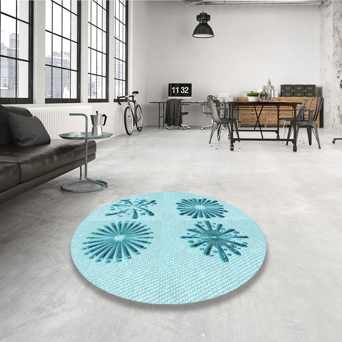 Round Patterned Electric Blue Rug in a Office, pat897lblu