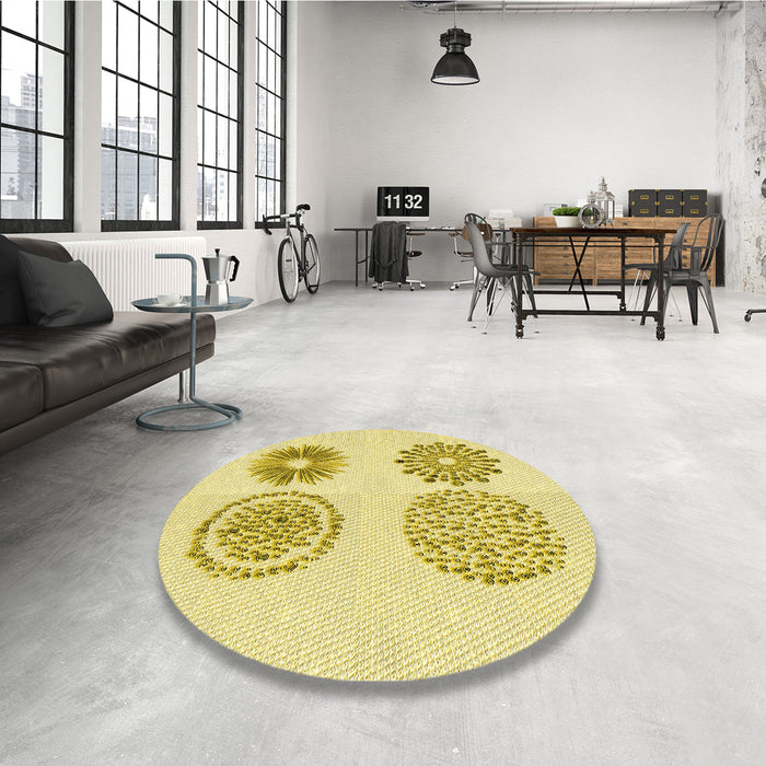 Round Patterned Orange Gold Rug in a Office, pat898yw