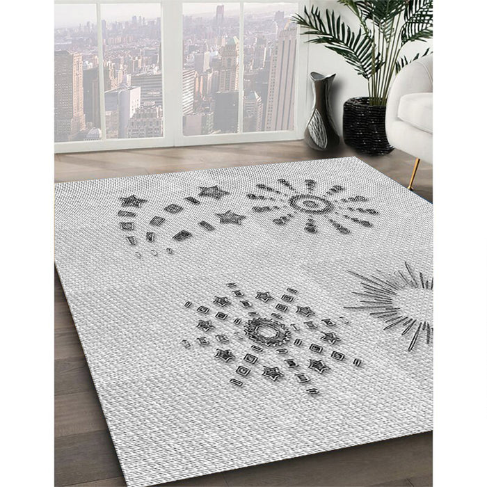 Patterned Platinum Gray Rug in Family Room, pat901gry
