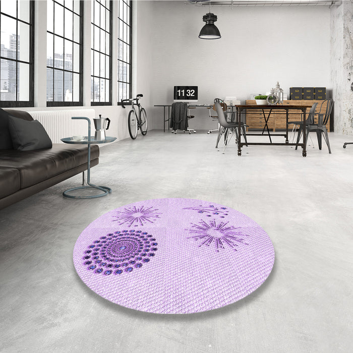 Round Patterned Purple Rug in a Office, pat902pur