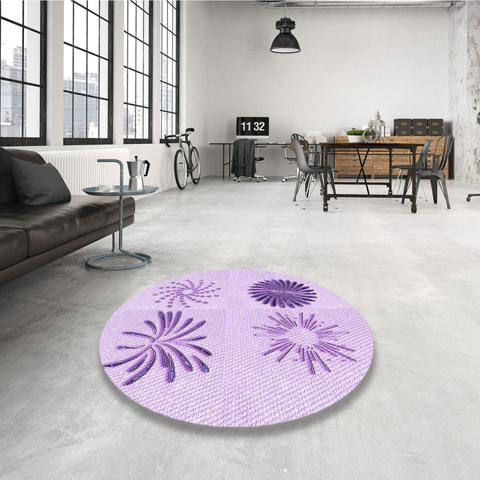Round Patterned Purple Rug in a Office, pat903pur
