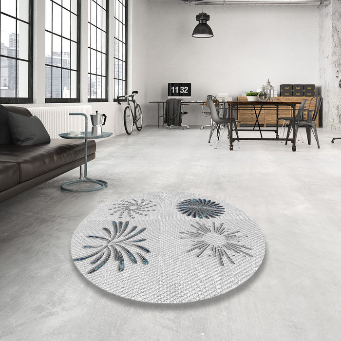 Round Patterned Off-White Novelty Rug in a Office, pat903