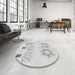 Round Patterned Platinum Gray Rug in a Office, pat904gry