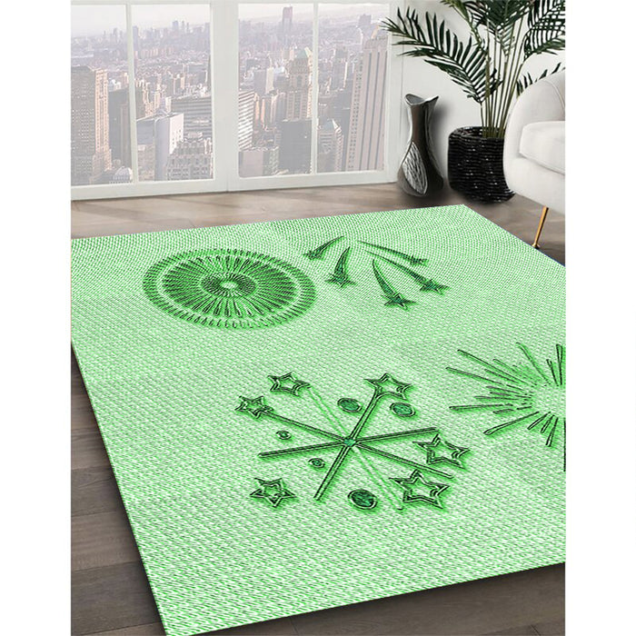 Patterned Light Green Rug in Family Room, pat905grn