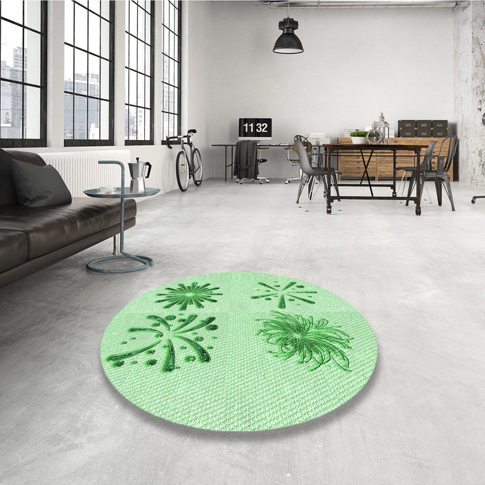 Round Patterned Light Green Rug in a Office, pat906grn