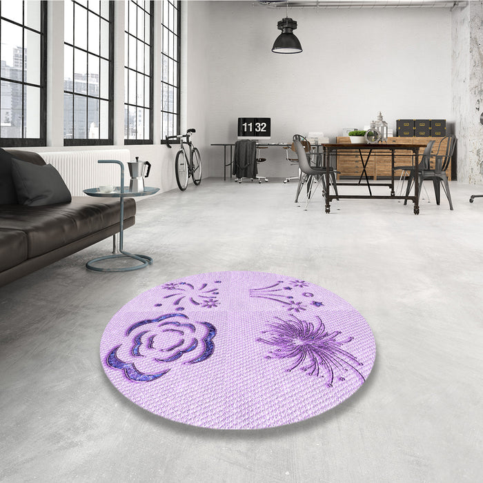 Round Patterned Purple Rug in a Office, pat907pur