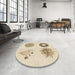 Round Patterned Peru Brown Rug in a Office, pat908brn