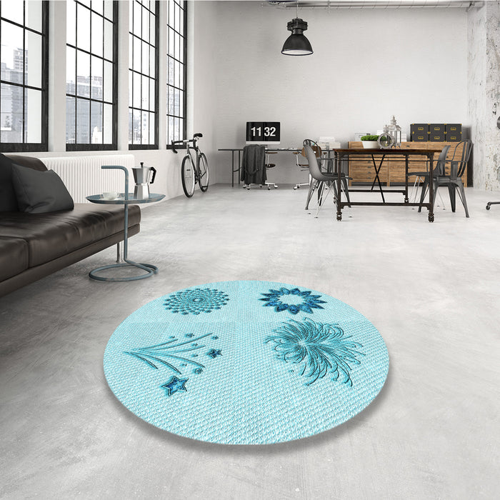 Round Patterned Electric Blue Rug in a Office, pat908lblu