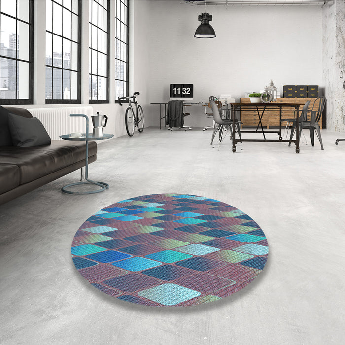 Round Patterned Macaw Blue Green Rug in a Office, pat91lblu