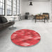 Round Patterned Red Rug in a Office, pat91rd