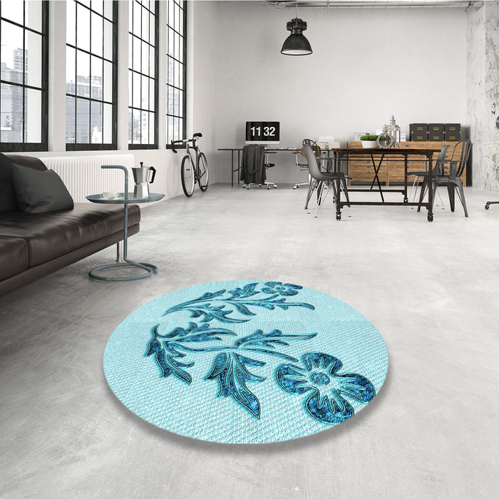 Round Patterned Electric Blue Rug in a Office, pat916lblu