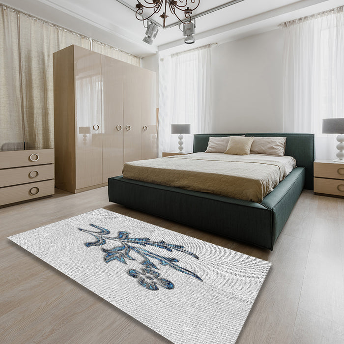 Patterned Off-White Novelty Rug in a Bedroom, pat917