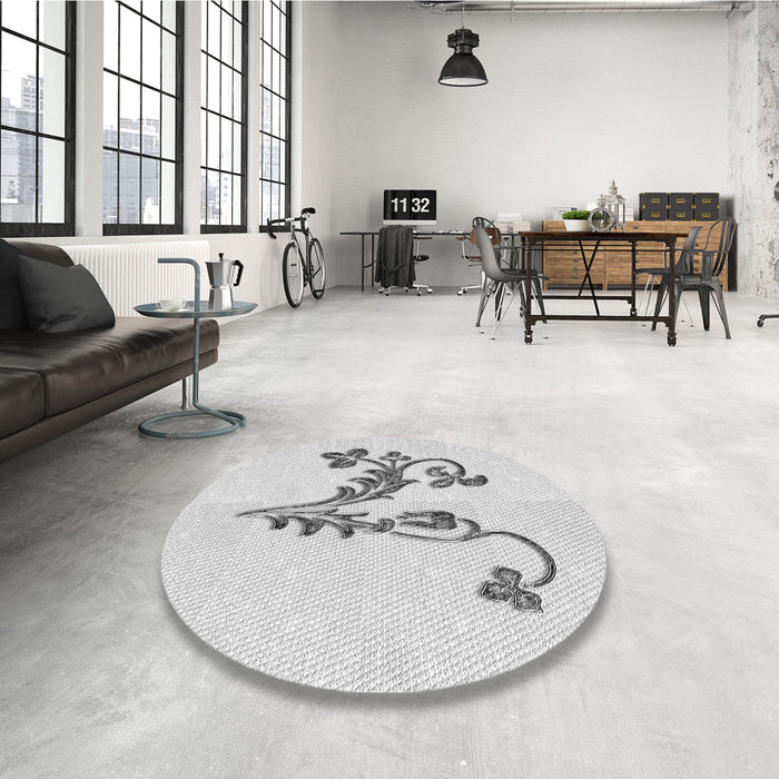 Round Patterned Platinum Gray Rug in a Office, pat918gry